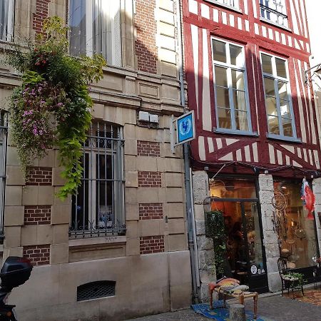 Centre Historique L'Authentique Saint Nicolas Ou Le Bourdon De La Cathedrale Rouen Exterior photo